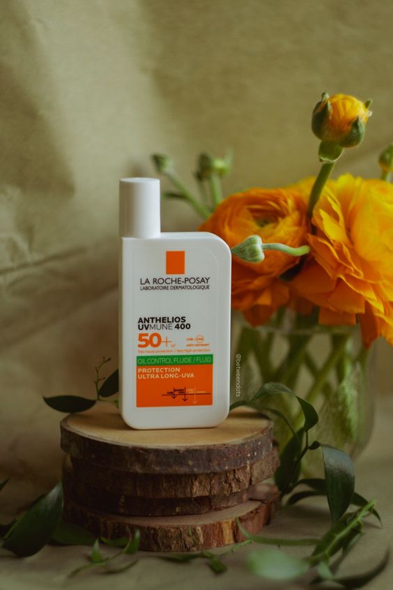 La Roche- Posay Anthelios UVMUNE 400 Oil Control Fluid (SPF 50+)